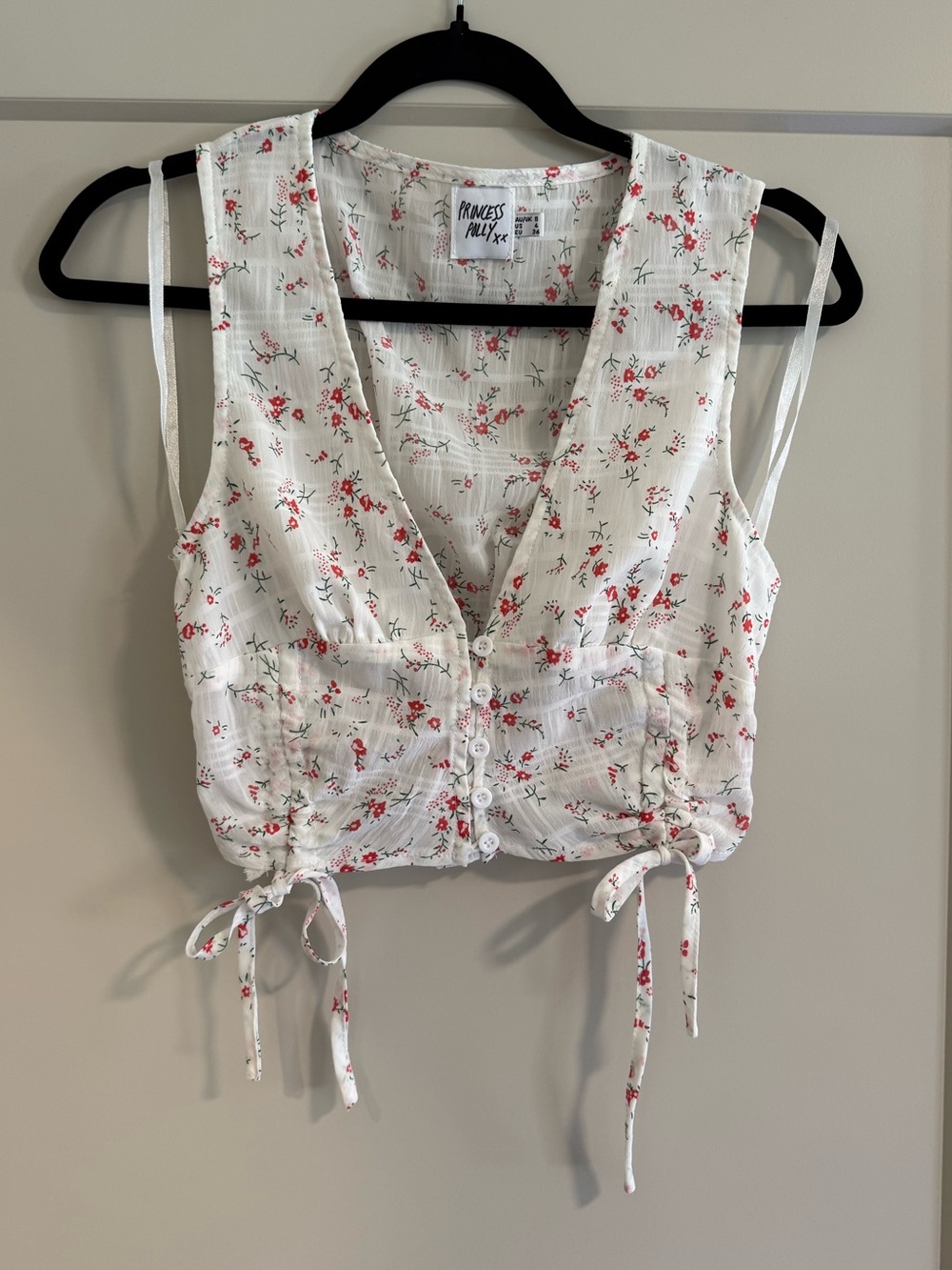 Princess Polly Floral Cropped Tank Top, size 4, like new!